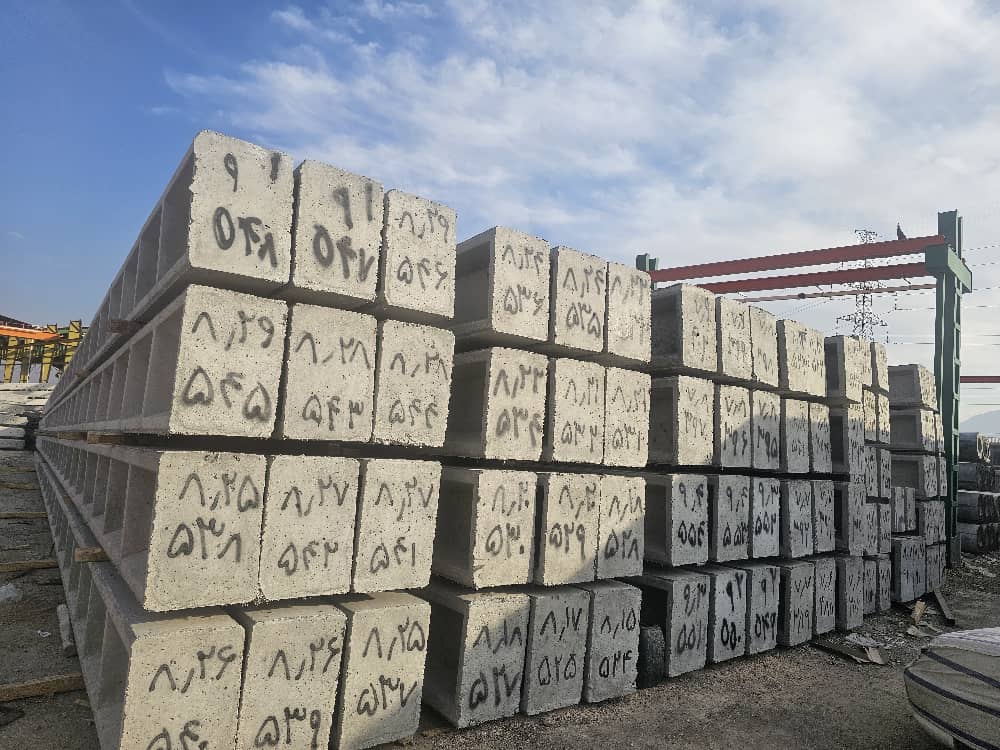 تولید تیربرق بتنی اچ و گرد صنایع بتنی سمن دژ ابوترابی در شیراز